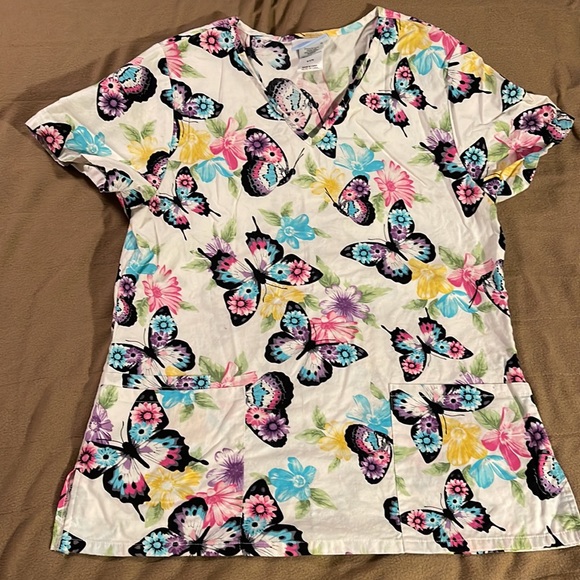 Lot of 3 size small scrub tops - different brands - see below for measurements - Picture 6 of 7